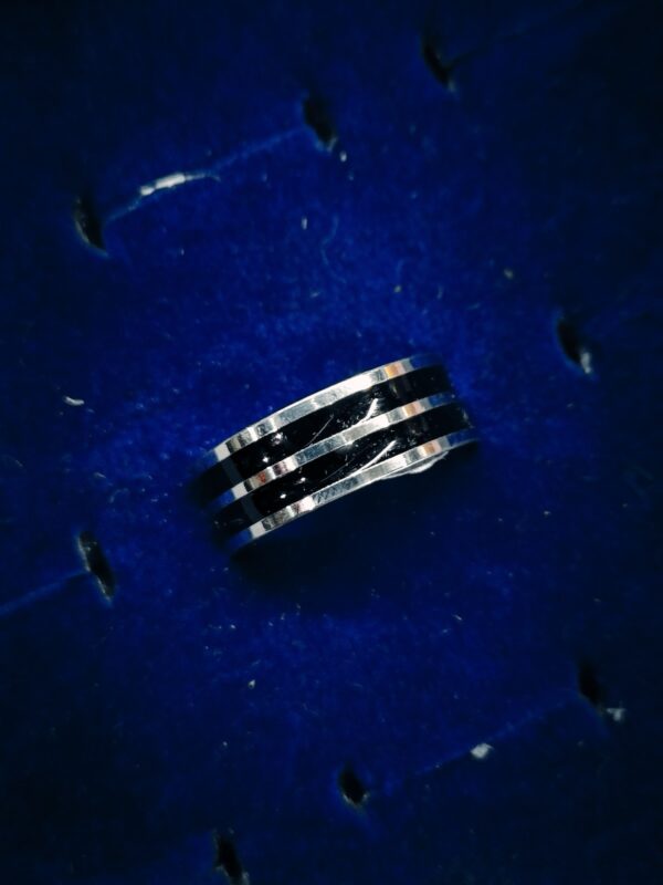 Strips Ring