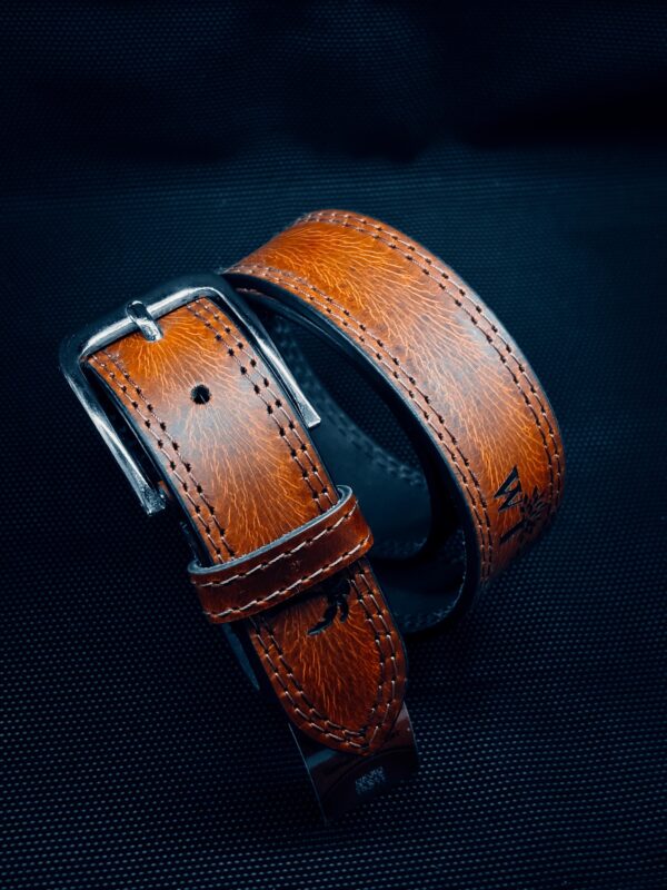Vintage-Inspired Leather Belt