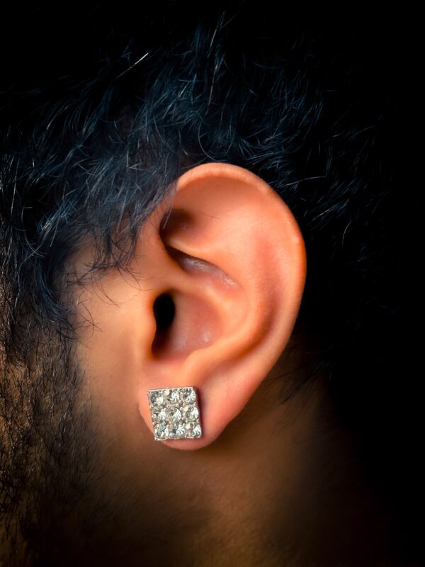 Honey Singh Square Diamond Earings (1 pair)