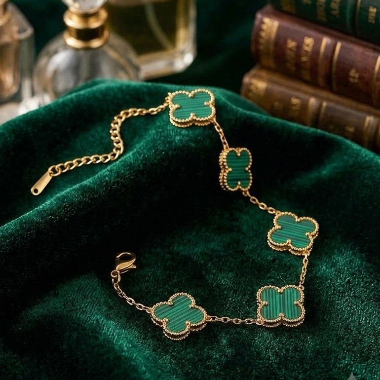 Green Clover Bracelet – Elegant Four-Leaf Lucky Charm Golden Bracelet
