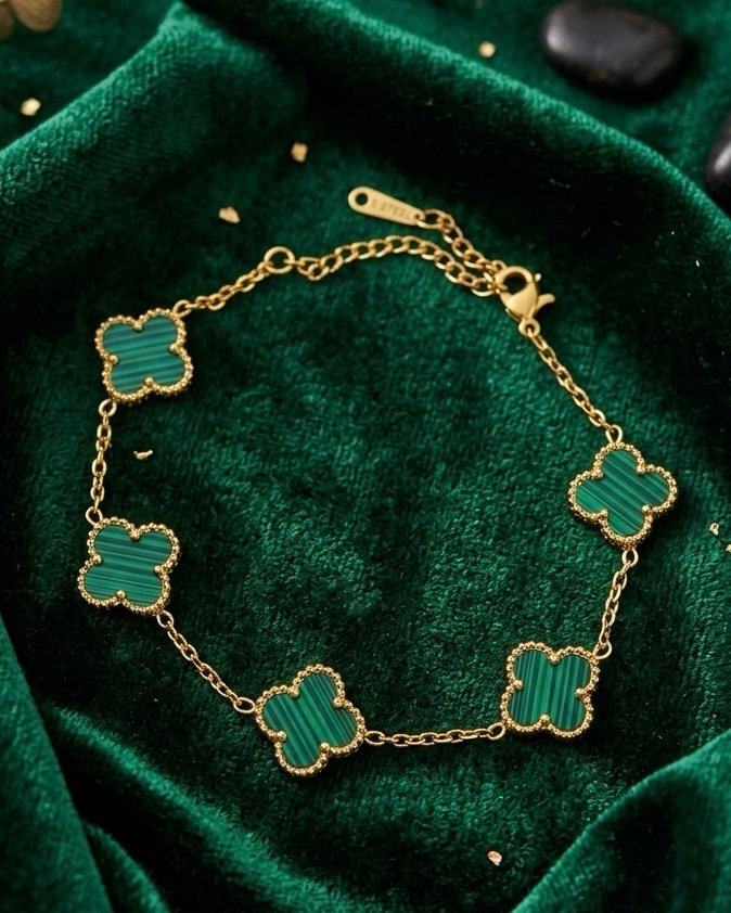 Green Clover Bracelet – Elegant Four-Leaf Lucky Charm Golden Bracelet