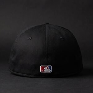 FITTED CAP BLACK (NY) (Size 56-57cm)